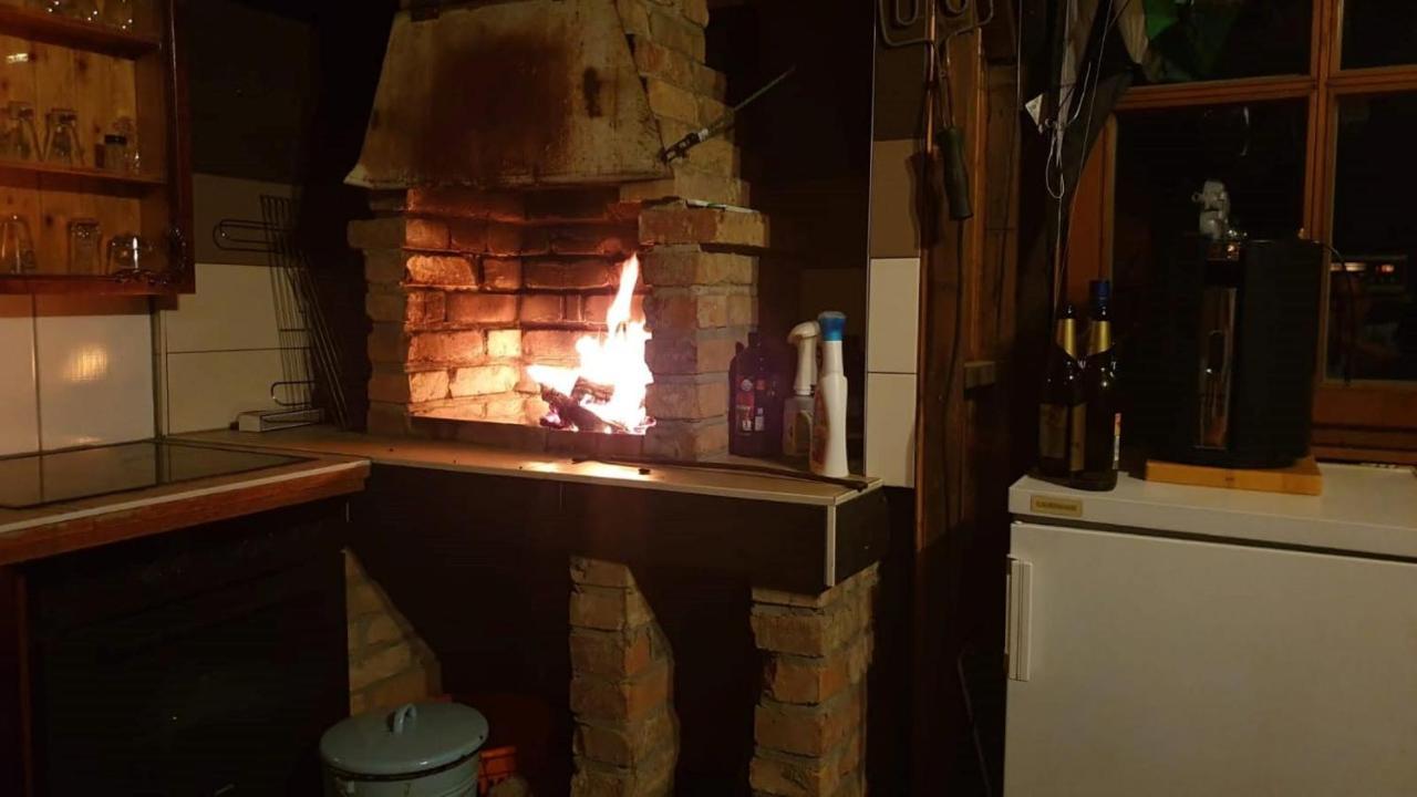 Appartement Ferienhaus Mit 2 Fewo In Mecklenburg à Wesenberg Extérieur photo