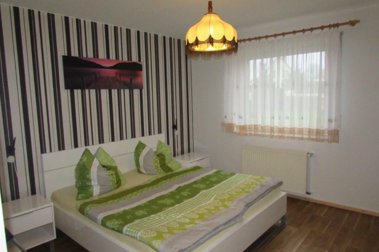 Appartement Ferienhaus Mit 2 Fewo In Mecklenburg à Wesenberg Extérieur photo